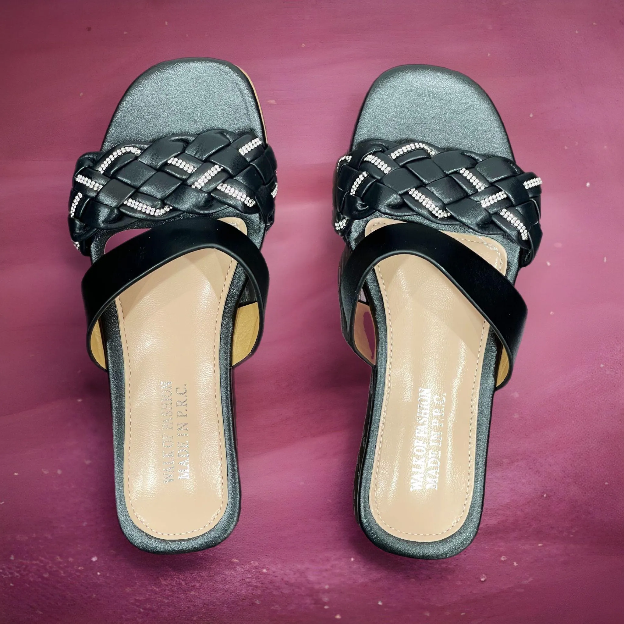 Aobao Walk of Fashion Woman Sandal - 01