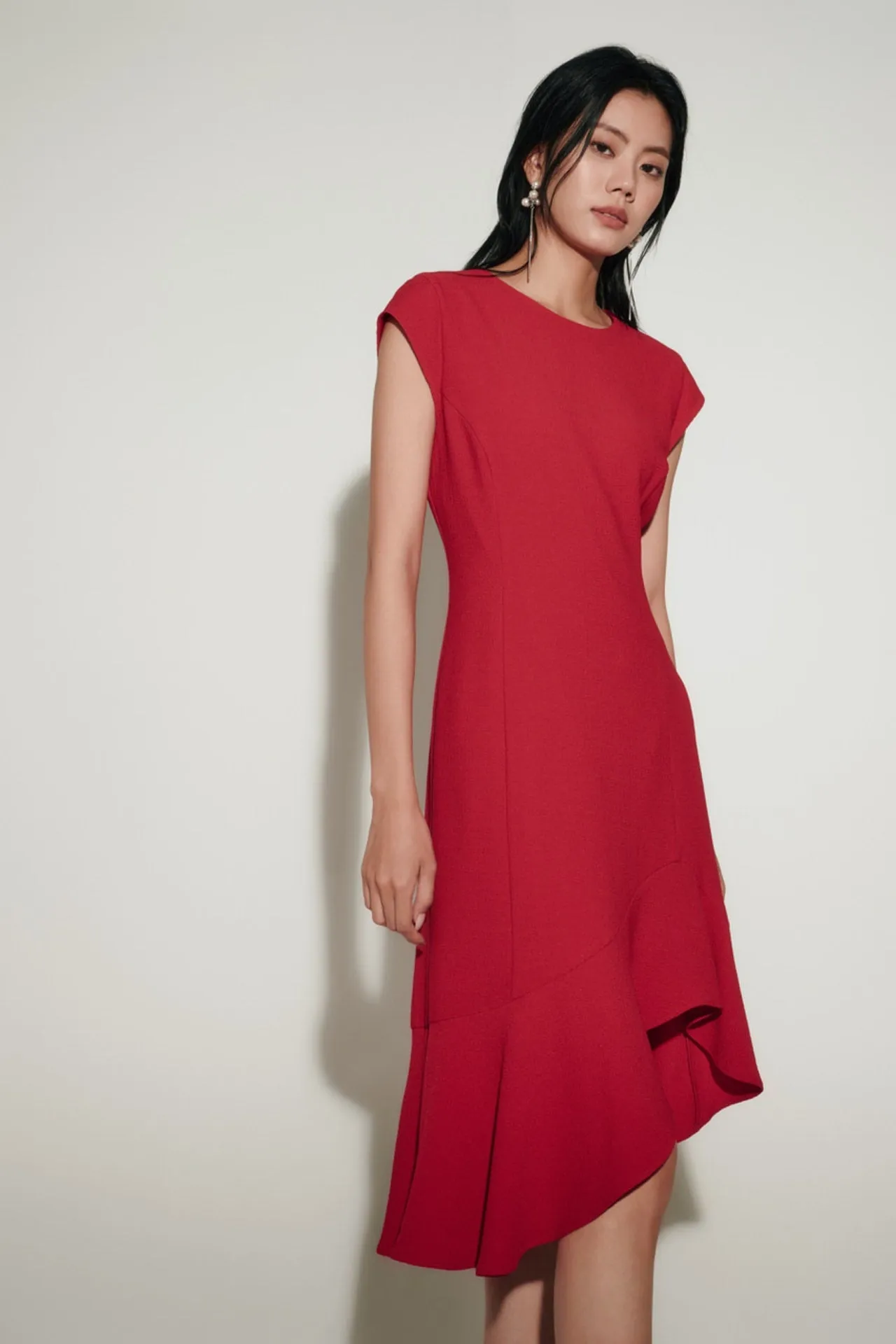 Asymmetric Ruffle Hem Round Neck Dress