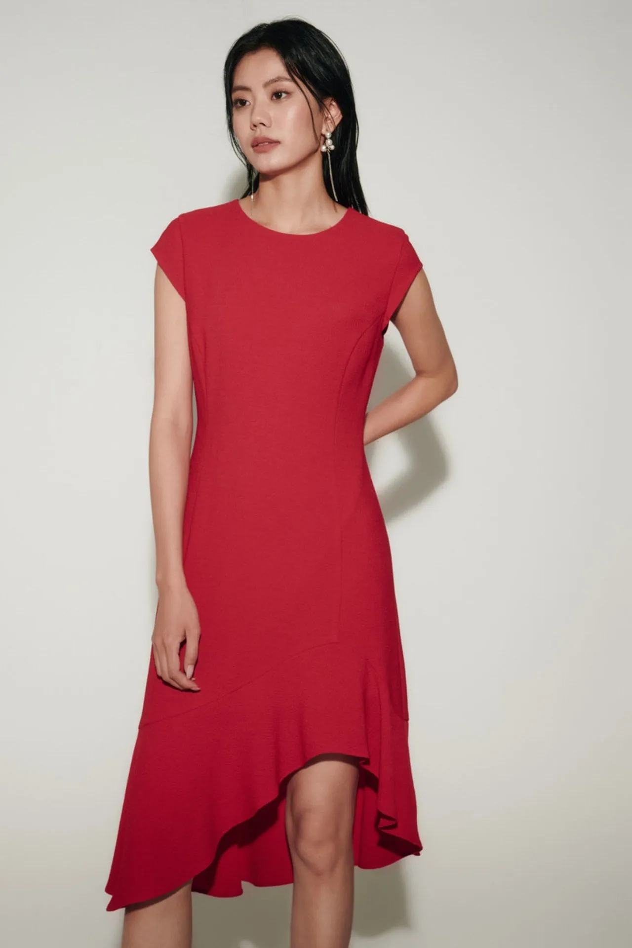 Asymmetric Ruffle Hem Round Neck Dress