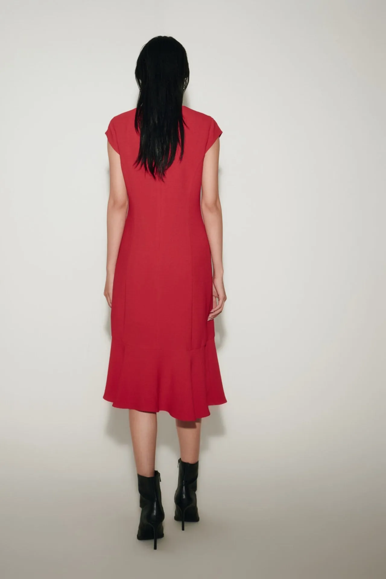 Asymmetric Ruffle Hem Round Neck Dress