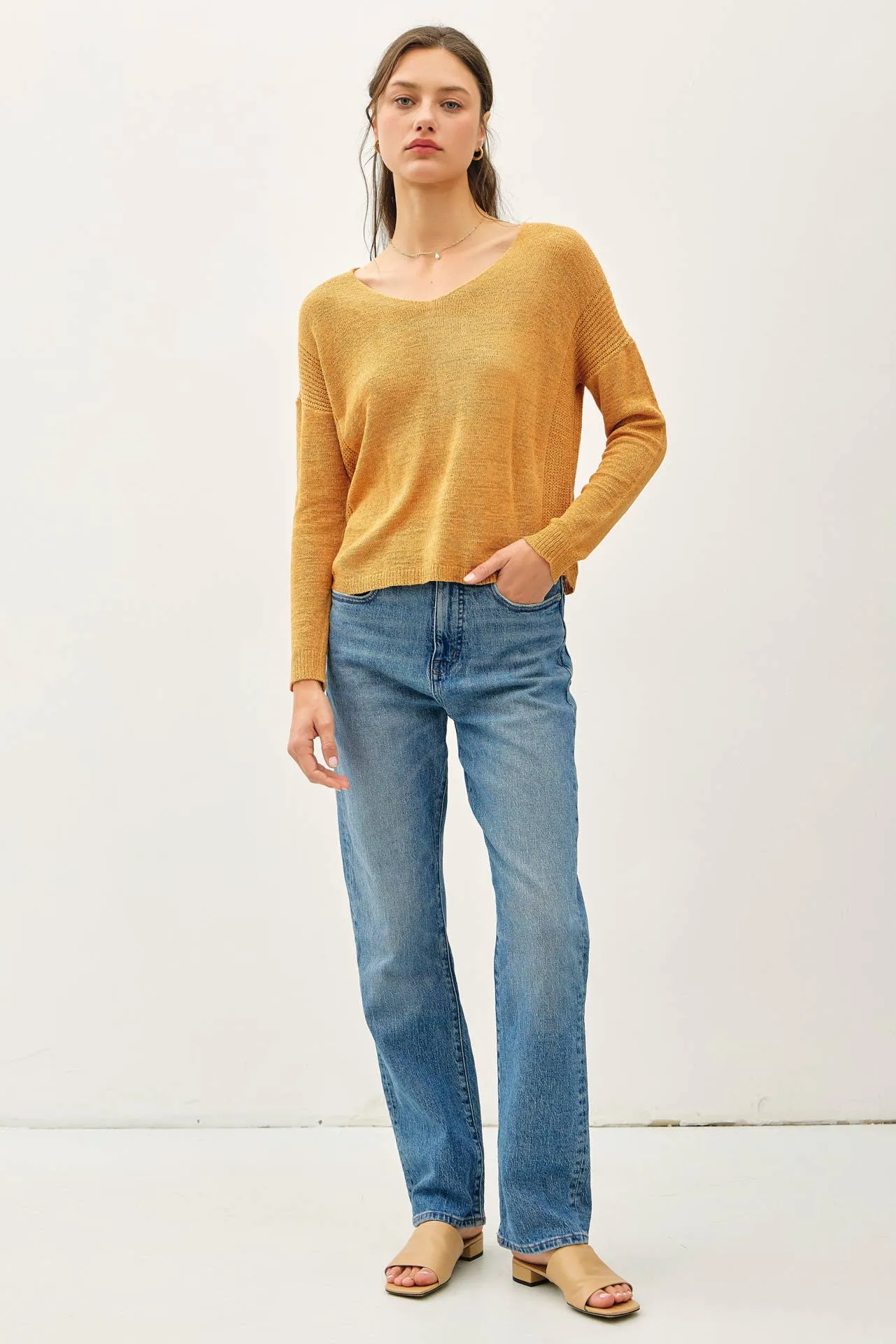 BREEZY V-NECK CASUAL SWEATER