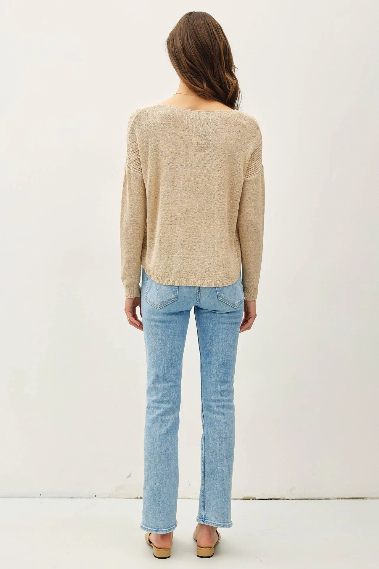 BREEZY V-NECK CASUAL SWEATER