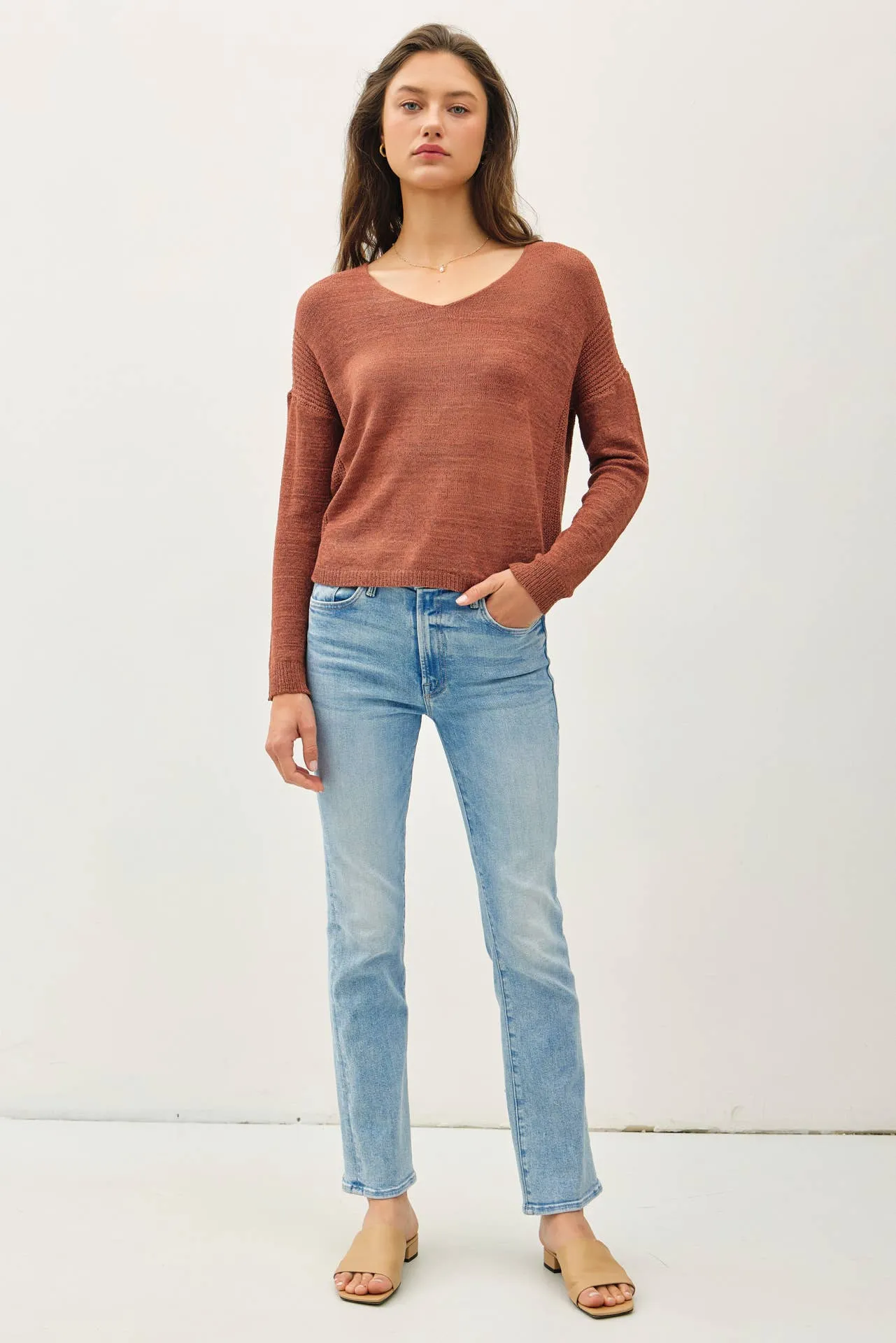 BREEZY V-NECK CASUAL SWEATER