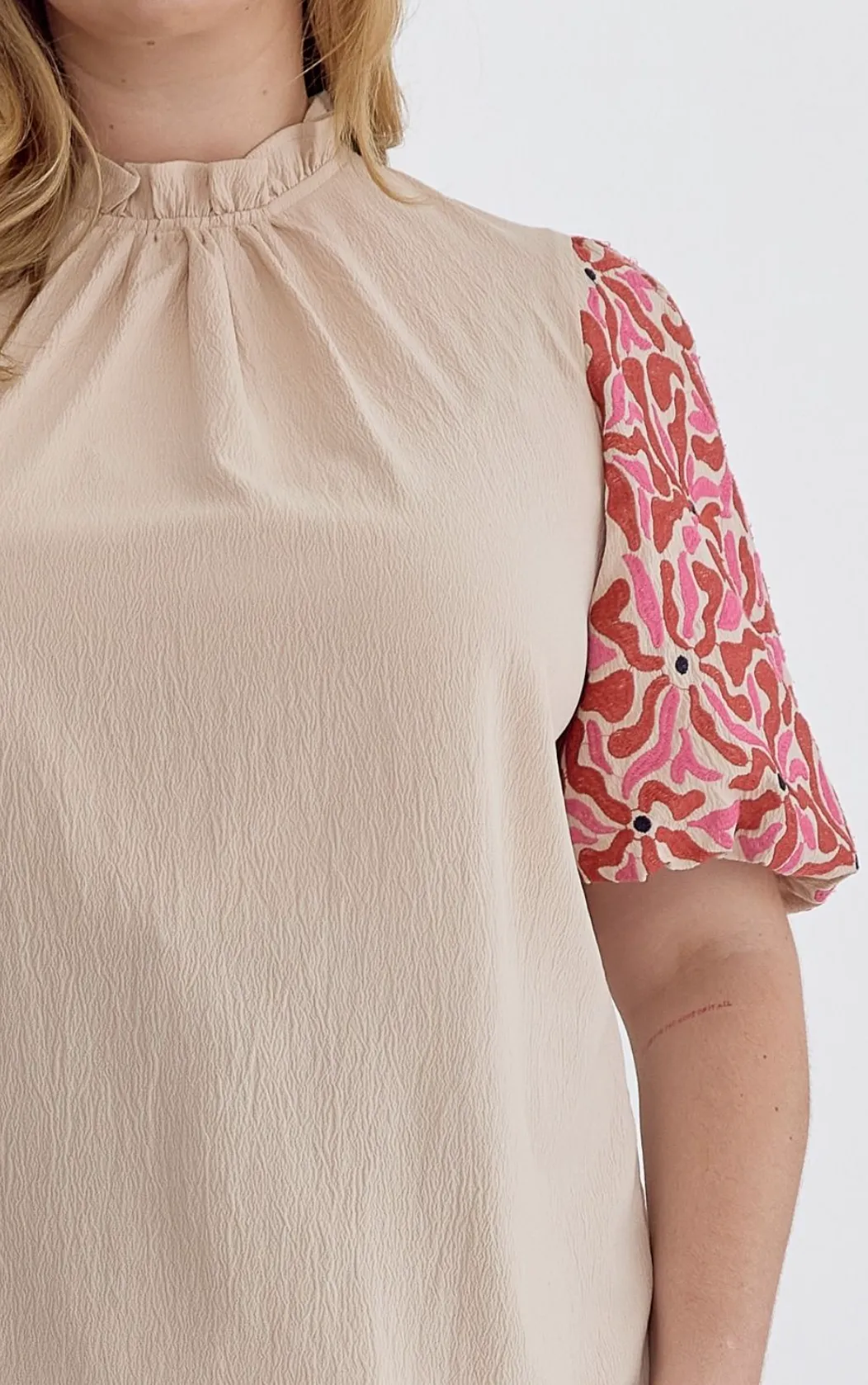 Ellie Mae Embroidered Detail Sleeve Top In Curvy