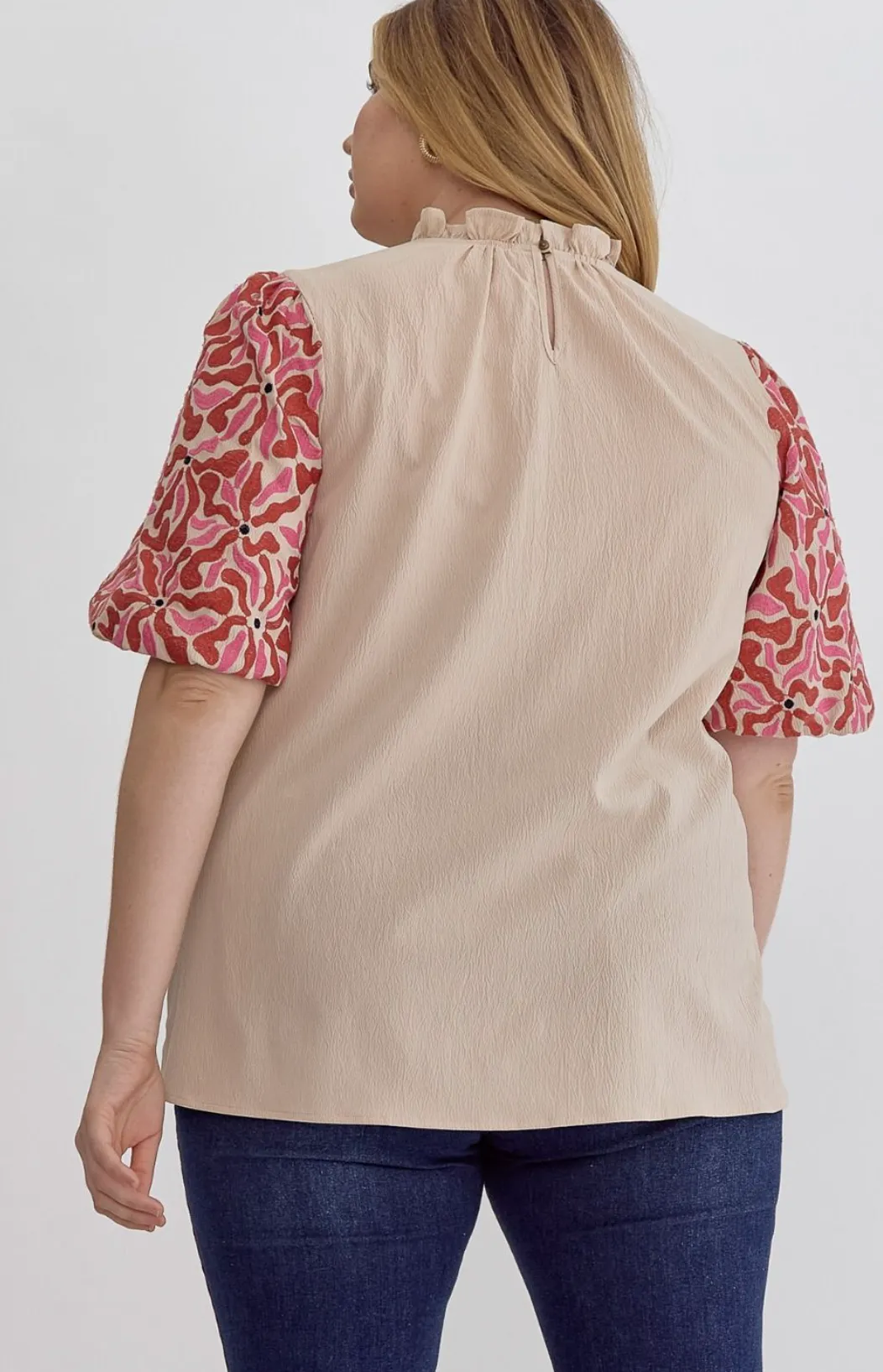 Ellie Mae Embroidered Detail Sleeve Top In Curvy