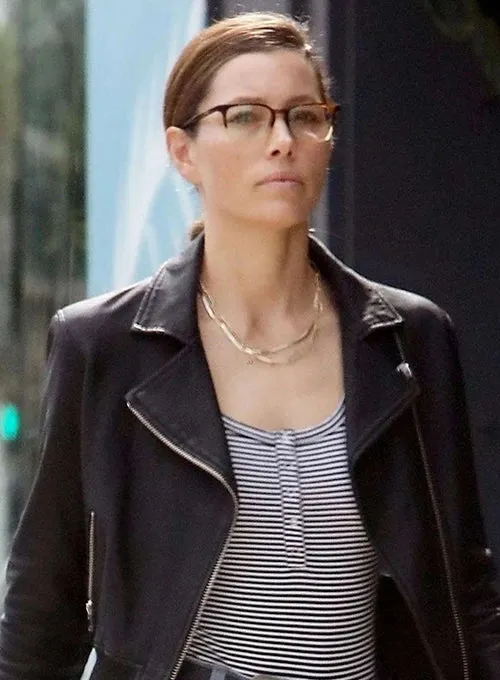Jessica Biel Rocks Leather Jacket