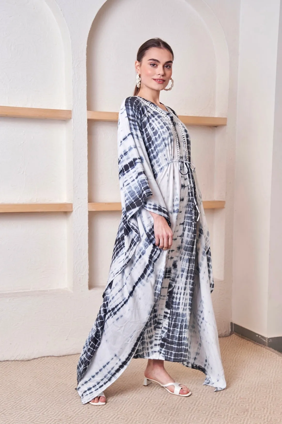 Tie & Dye Lace Detail Kaftan