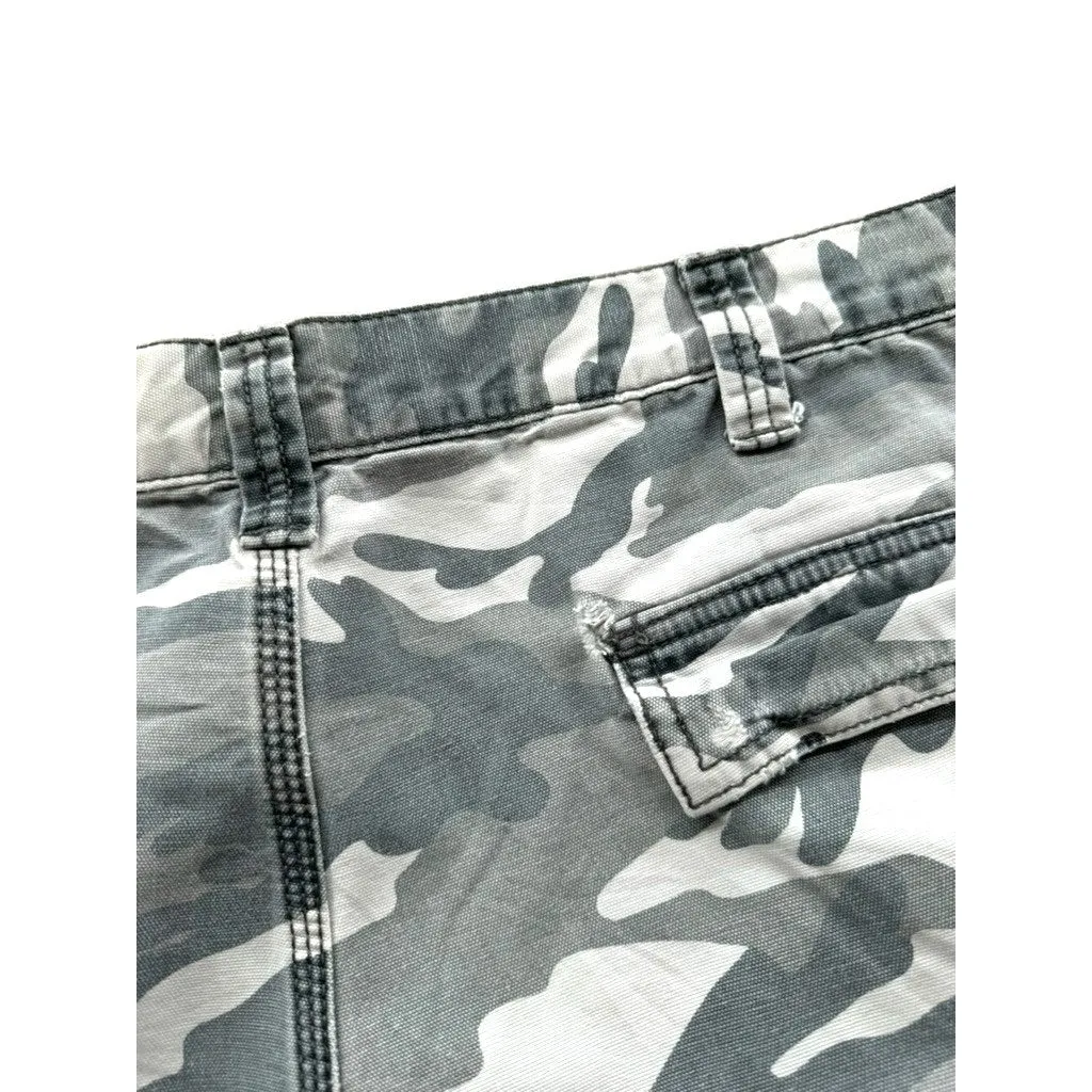 Vintage Carhartt Distressed Relaxed Fit Light Camo Cargo Shorts 40W